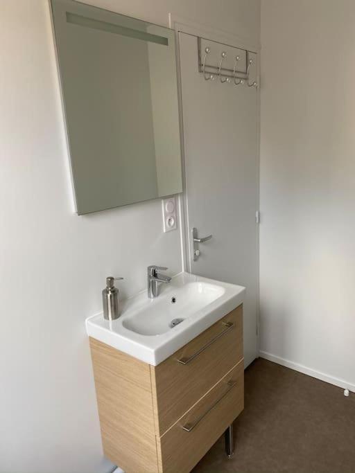 Appartement En Plein Coeur Historique De 디난 외부 사진