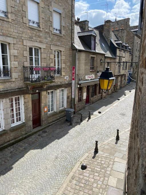 Appartement En Plein Coeur Historique De 디난 외부 사진