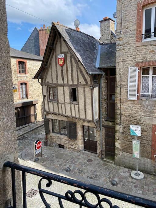 Appartement En Plein Coeur Historique De 디난 외부 사진